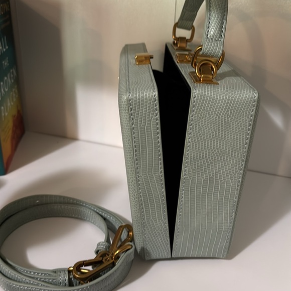 Brandon Blackwood Mint Green Croc-Embossed Handbag - Picture 5 of 6